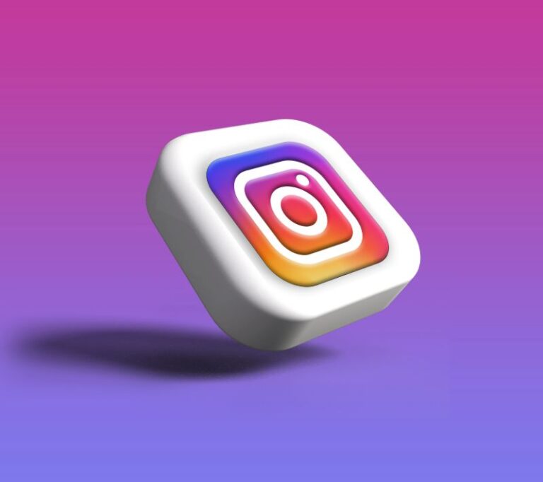 Grow Your Restaurant Using Instagram Posts, Reviews, and Real Customer Photos